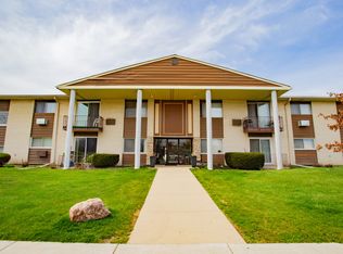 9518 Dee Rd APT 2A, Des Plaines, IL 60016