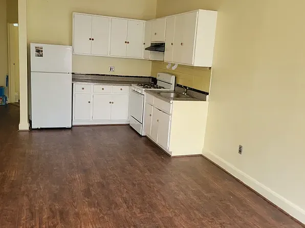 1072 Dean Street image 1 of 4