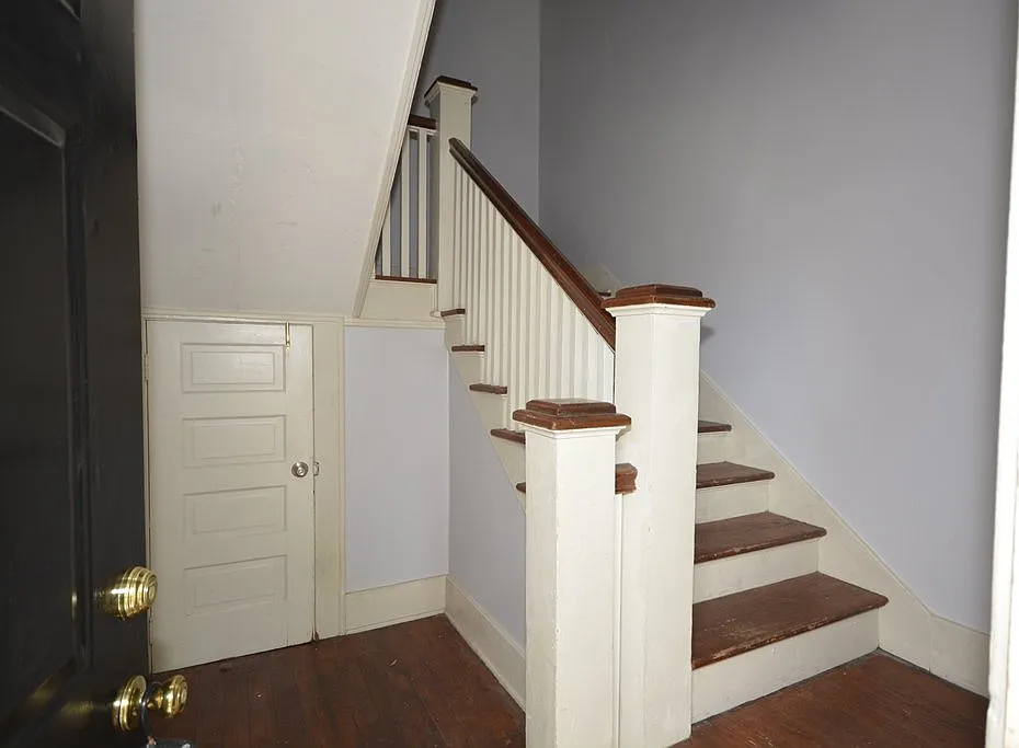 3 bed, 1.0 bath, 1481 sqft, $1,550 — Photo 3