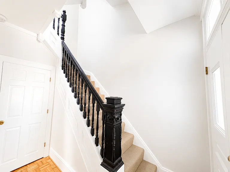 8 Bartlett St #2 — Photo 11