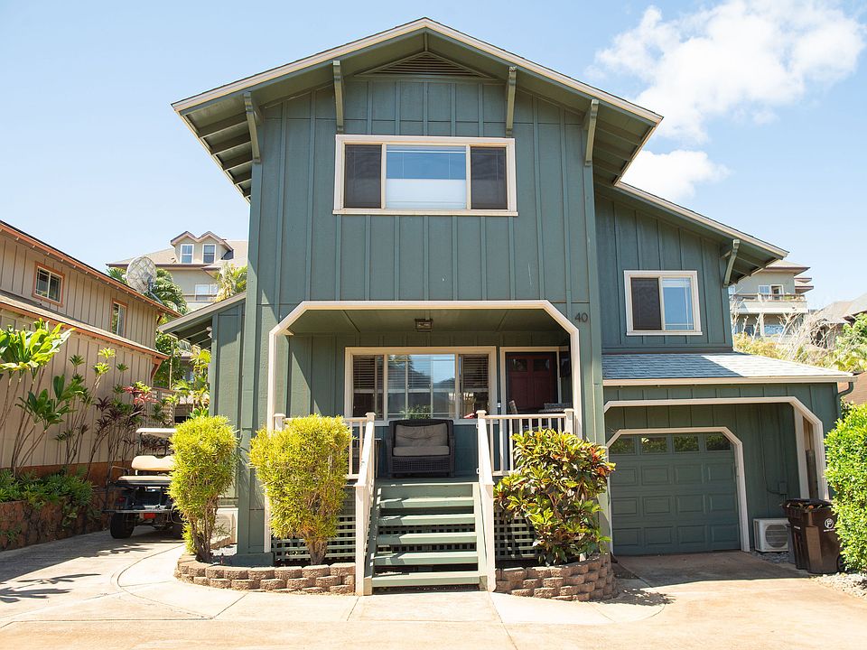 Front of home, lots of parking