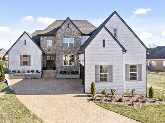 2nd image of 2022 Eagle View Rd