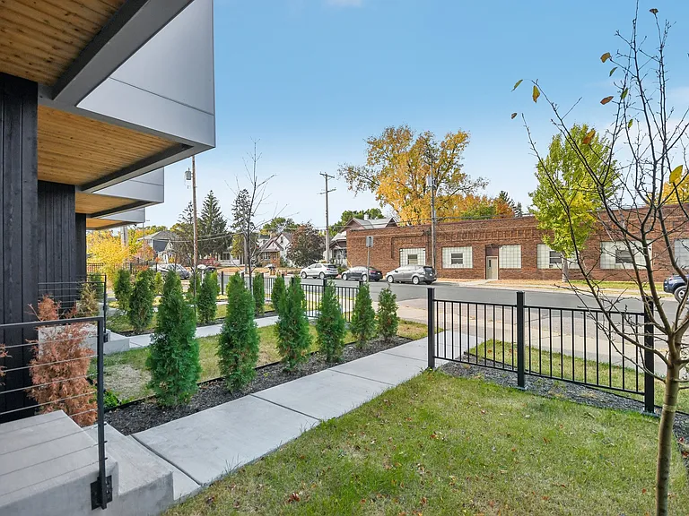 The Hollander Row Homes — Photo 3