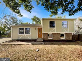 113 N Harrison Rd, Sterling, VA 20164