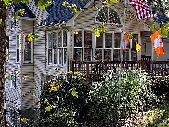2nd image of 456 Lake Place Dr