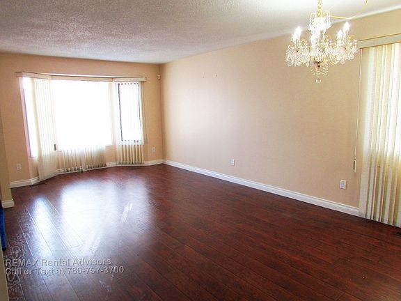 4th image of 4704 10th Ave NW