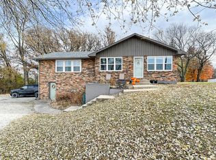 22228 Theater Rd, Fort Dodge, IA 50501