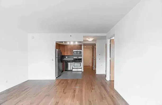 Rented by Metropolitan Property Group | media 18