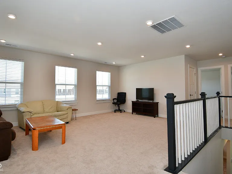 379 Gathering Ln — Photo 19