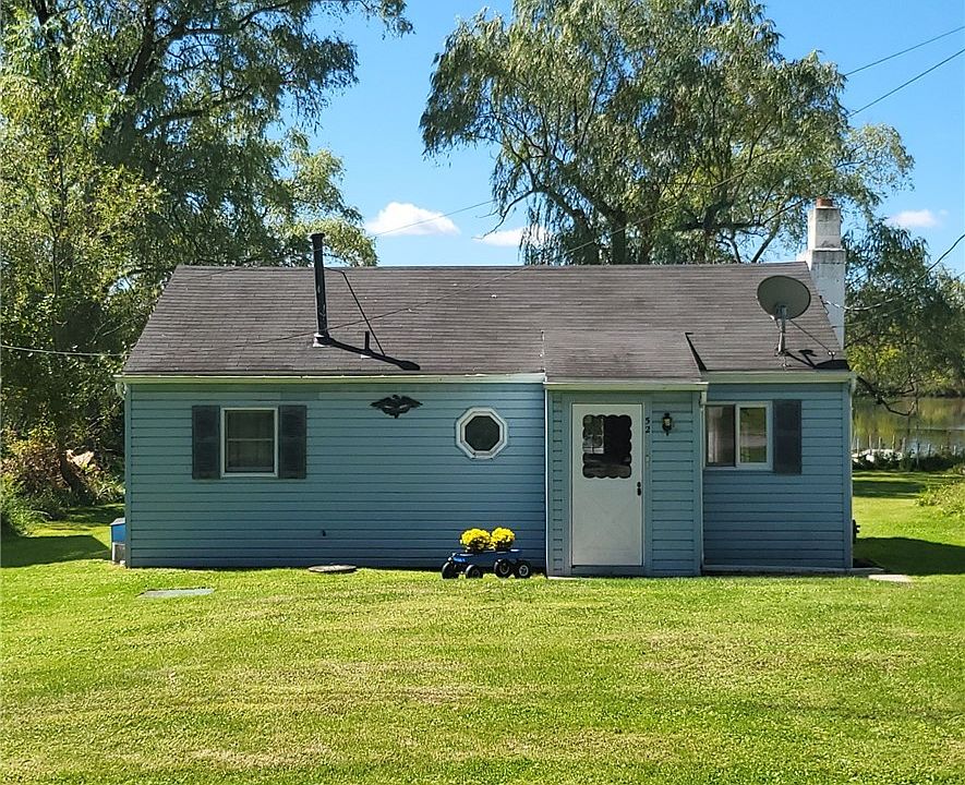1st image of 52 Blue Pond Mnr
