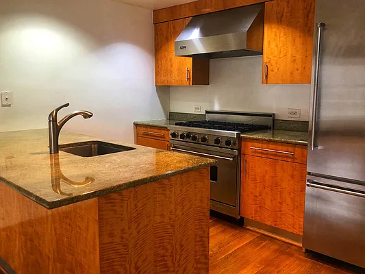 Rented by Bedford Realty USA Corp | media 17