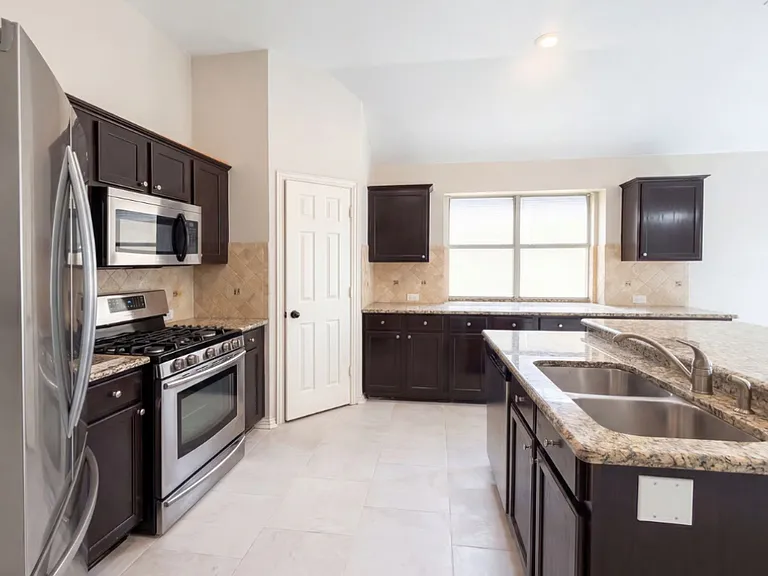1454 Forest Oaks Ct #1441 — Photo 3
