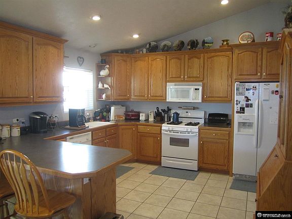 4th image of 1740 New Mexico St