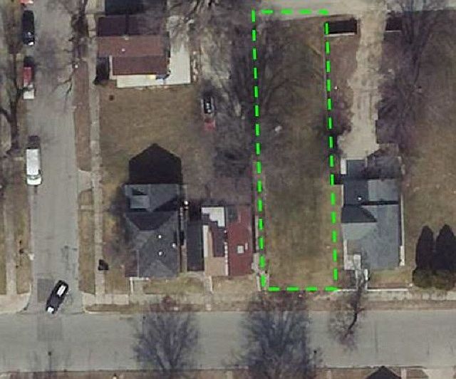 2nd image of 622 W Dewald St
