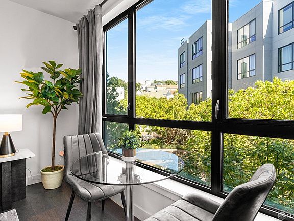 4th image of 1300 22nd St APT 215