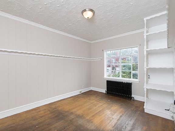 1st Floor bedroom