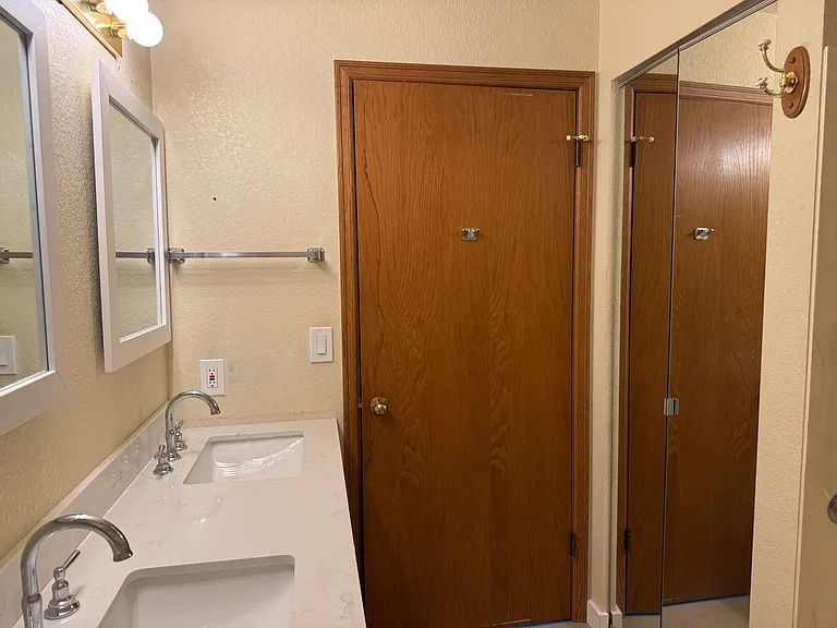 520 Pine St #204 — Photo 14