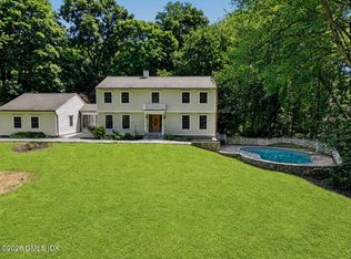 94 Londonderry Dr, Greenwich, CT 06830