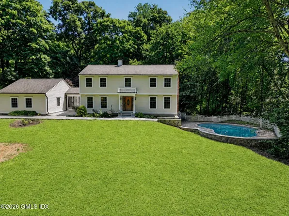 94 Londonderry Dr, Greenwich, CT 06830