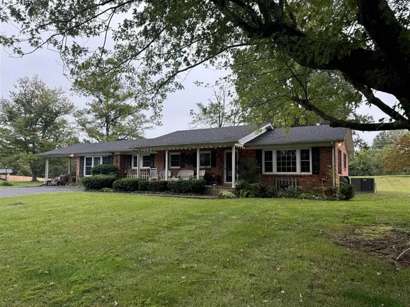 309 Parkway Dr, Scottsville, KY 42164