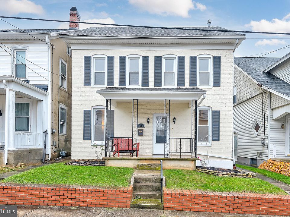 This 1850 Square Foot Single Family Home Has 3 Bedrooms And 3 0 Bathrooms It Is Located At 770 Danbury Dr Red Lion Pennsylva Red Lion House Styles Zillow