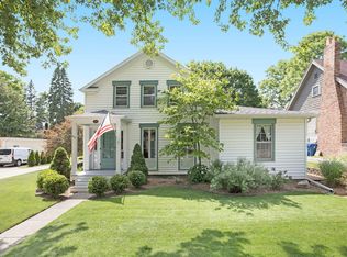 211 N Kalamazoo Ave, Marshall, MI 49068