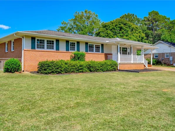 307 Lavonne Ave, Easley, SC 29642