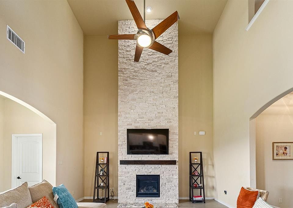 1st image of 3014 Black Hills Blvd