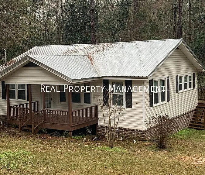 3412 Laverne Dr E — Photo 1