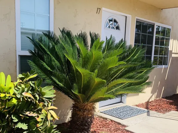 2117 Elden Ave APT 17, Costa Mesa, CA 92627