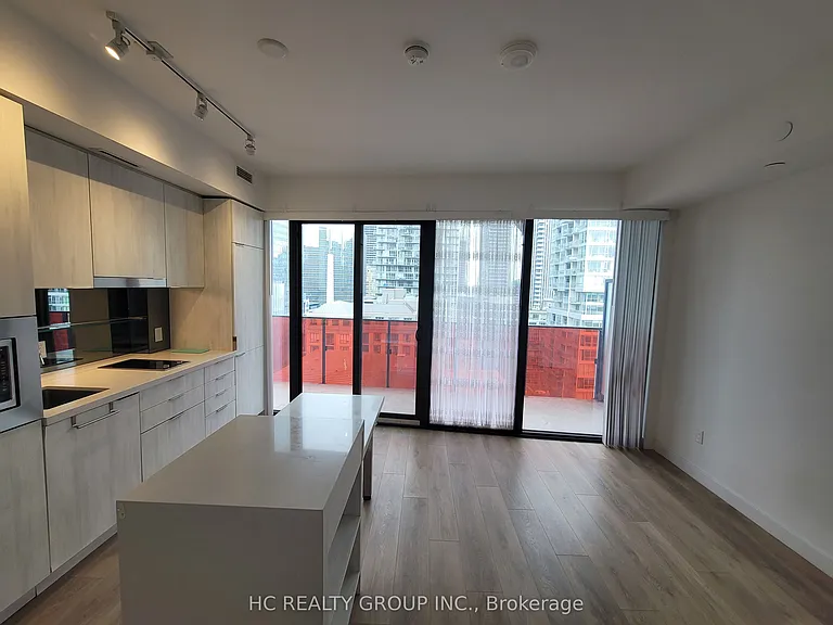 215 Queen St W #1712 — Photo 3