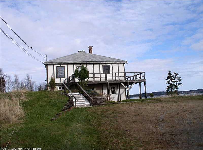1st image of 2 Bayview Dr