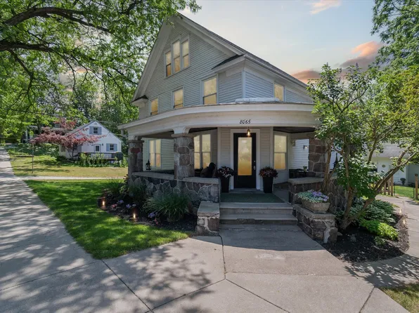 8065 4th St, Dexter, MI 48130