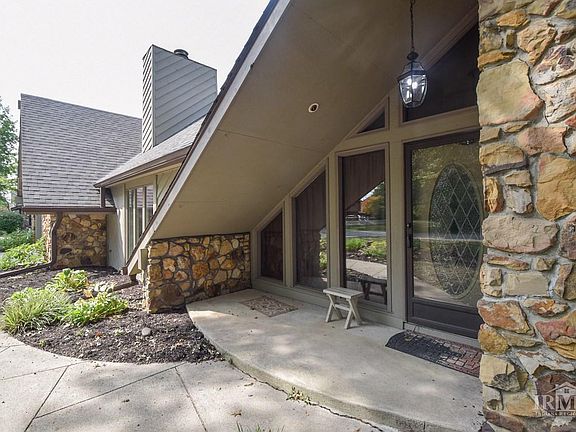 5th image of 2608 W Sun Valley Pkwy