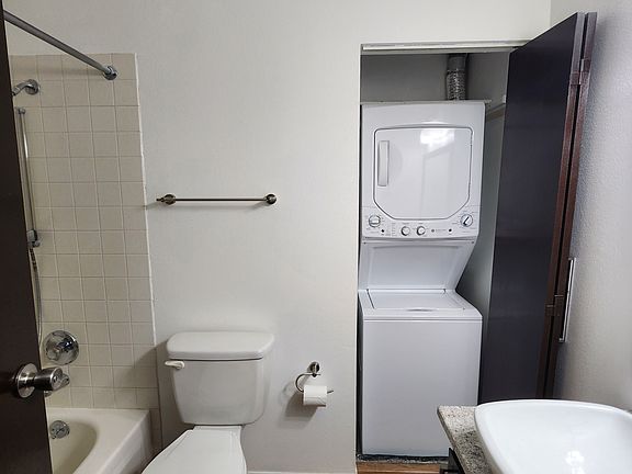 4th image of P504g 1801 Evergreen Park Ct SW #14