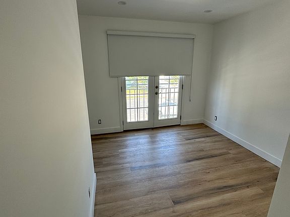 3rd image of 23350 Mobile St
