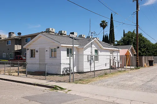 422 Pine St Photo 1