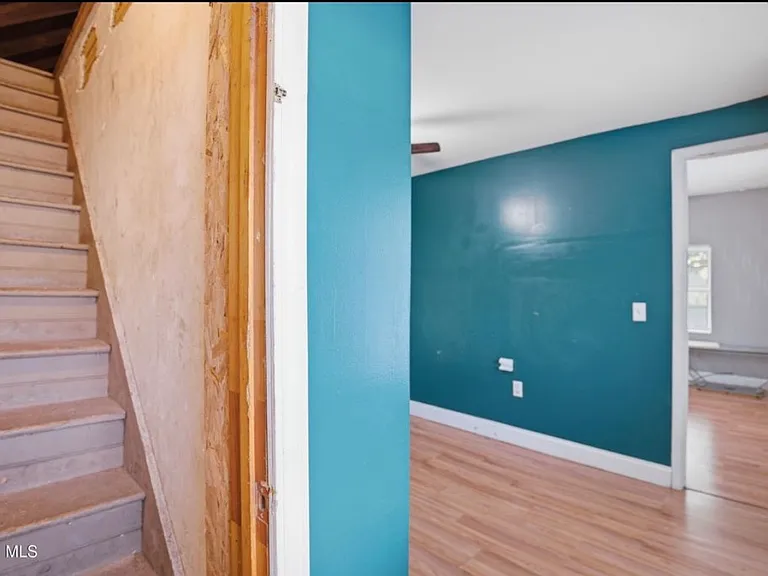 118 Robinson St #120 — Photo 15