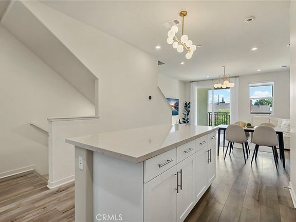 3rd image of 1112 Cardinal Way