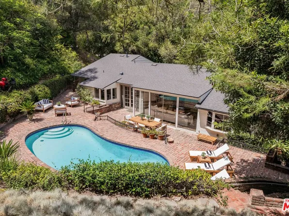 10686 Somma Way, Los Angeles, CA 90077