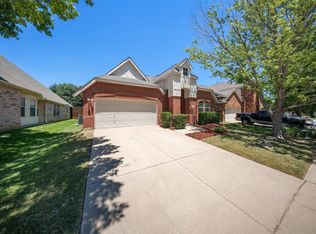 6000 Meadowglen Dr, Denton, TX 76201