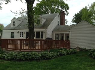 1582 Lamberts Mill Rd, Scotch Plains, NJ 07076