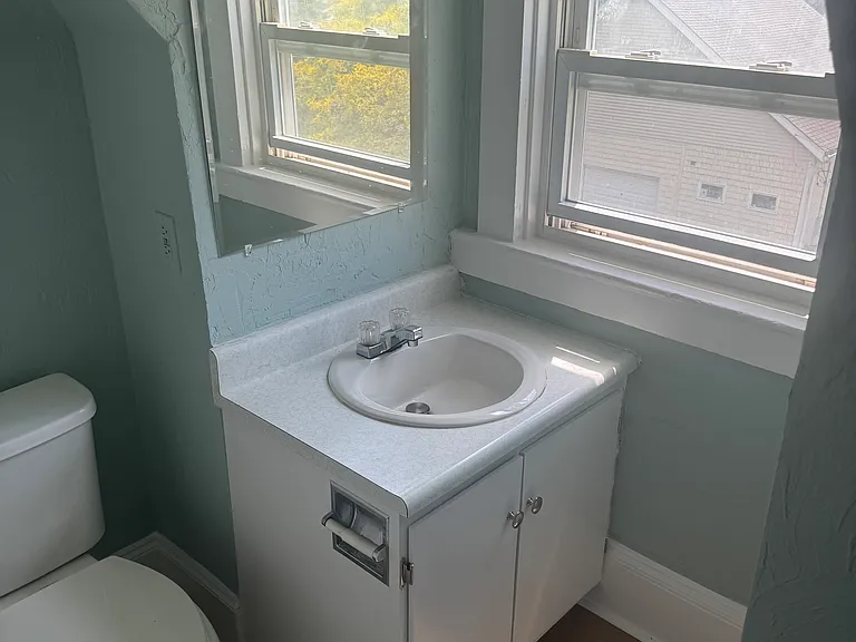 638 N Main St #4 — Photo 7