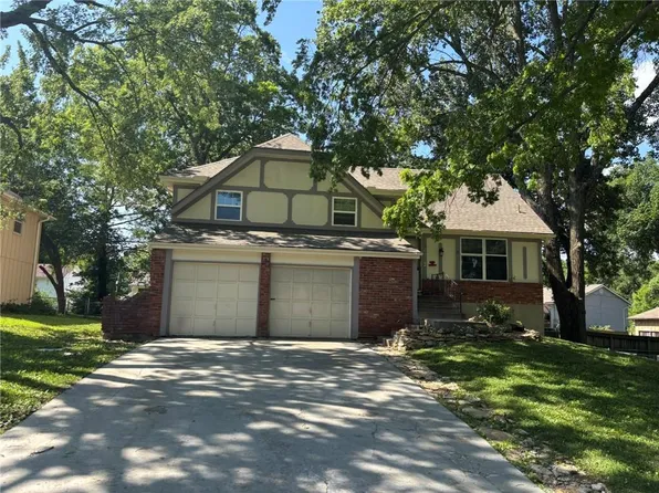 801 E Northview St, Olathe, KS 66061
