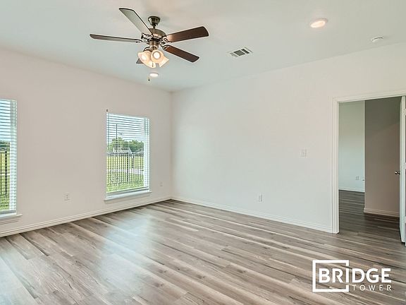 4th image of 7360 Parkside Place Dr