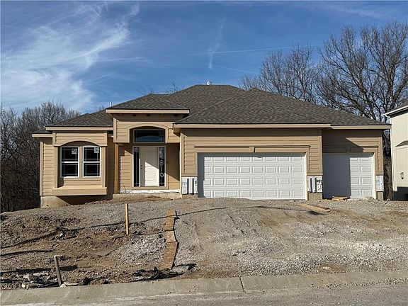 2nd image of 4810 NE 105th St