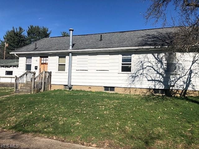 2nd image of 239 Grandview Ave NW