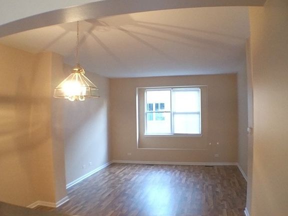 4th image of 1068 N Claremont Dr