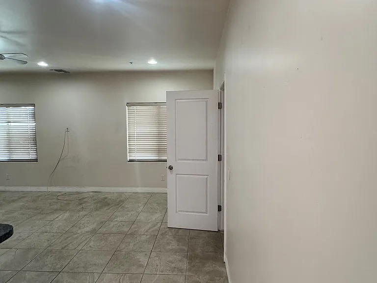 1295 University Ave #4 — Photo 4