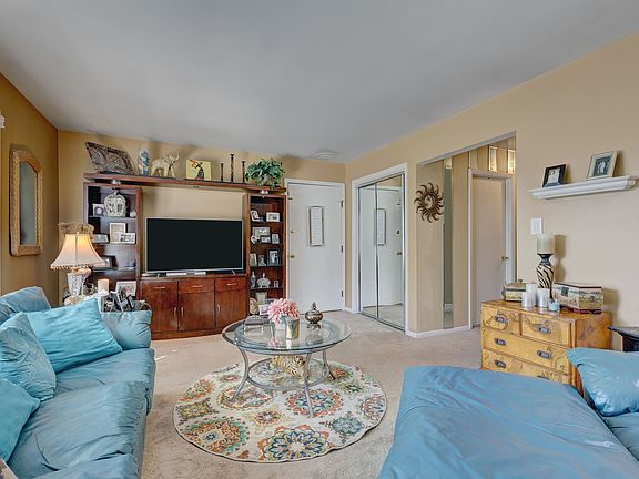 4th image of 1519 N 16th Ave #2
